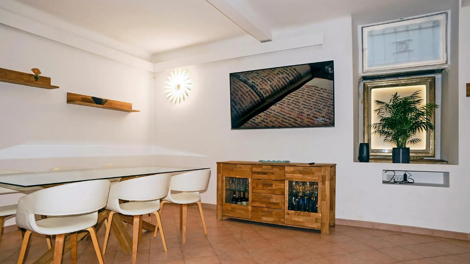 Youhosty - Secret Garden Milan Apartment